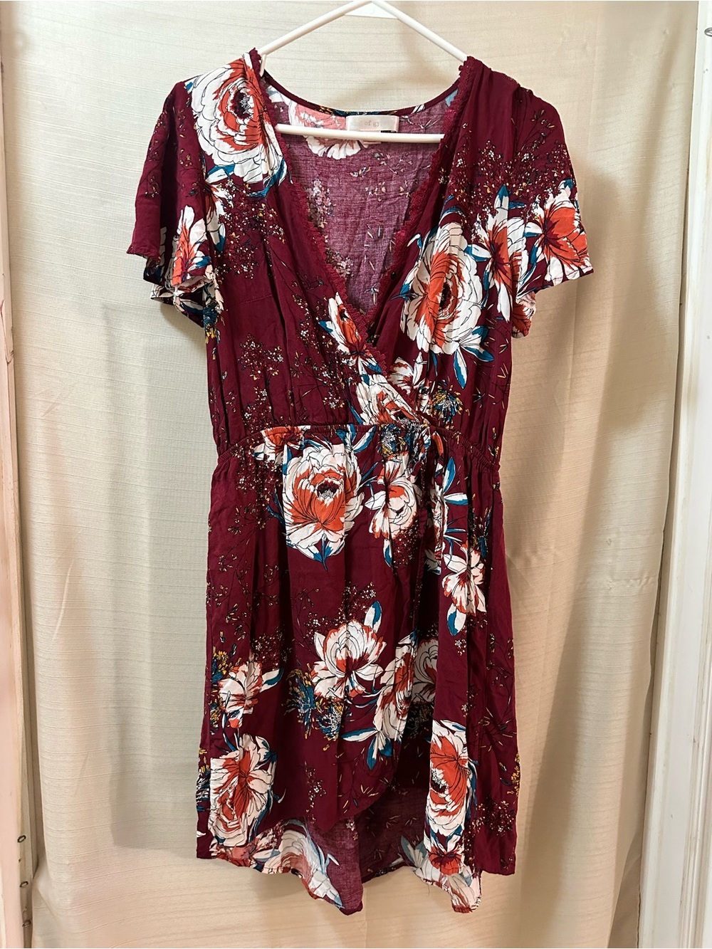 Band of Gypsys Large Floral Wrap Style Mini Dress Burgundy Boho Viscose - Picture 1 of 7